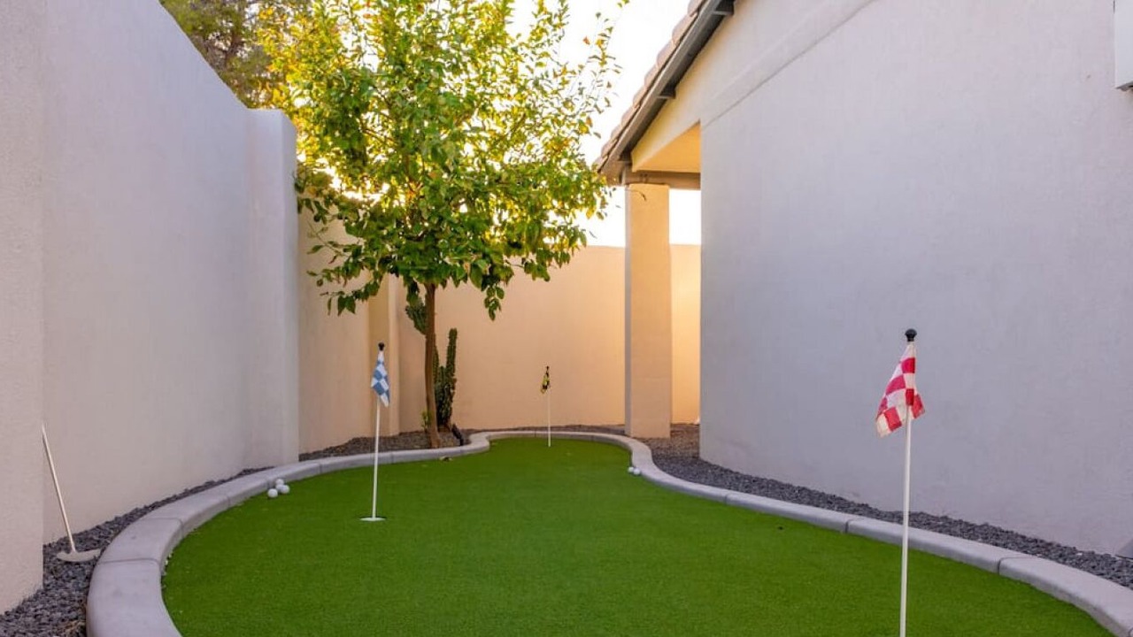 Photo of Outdoor in Paradise Valley Village