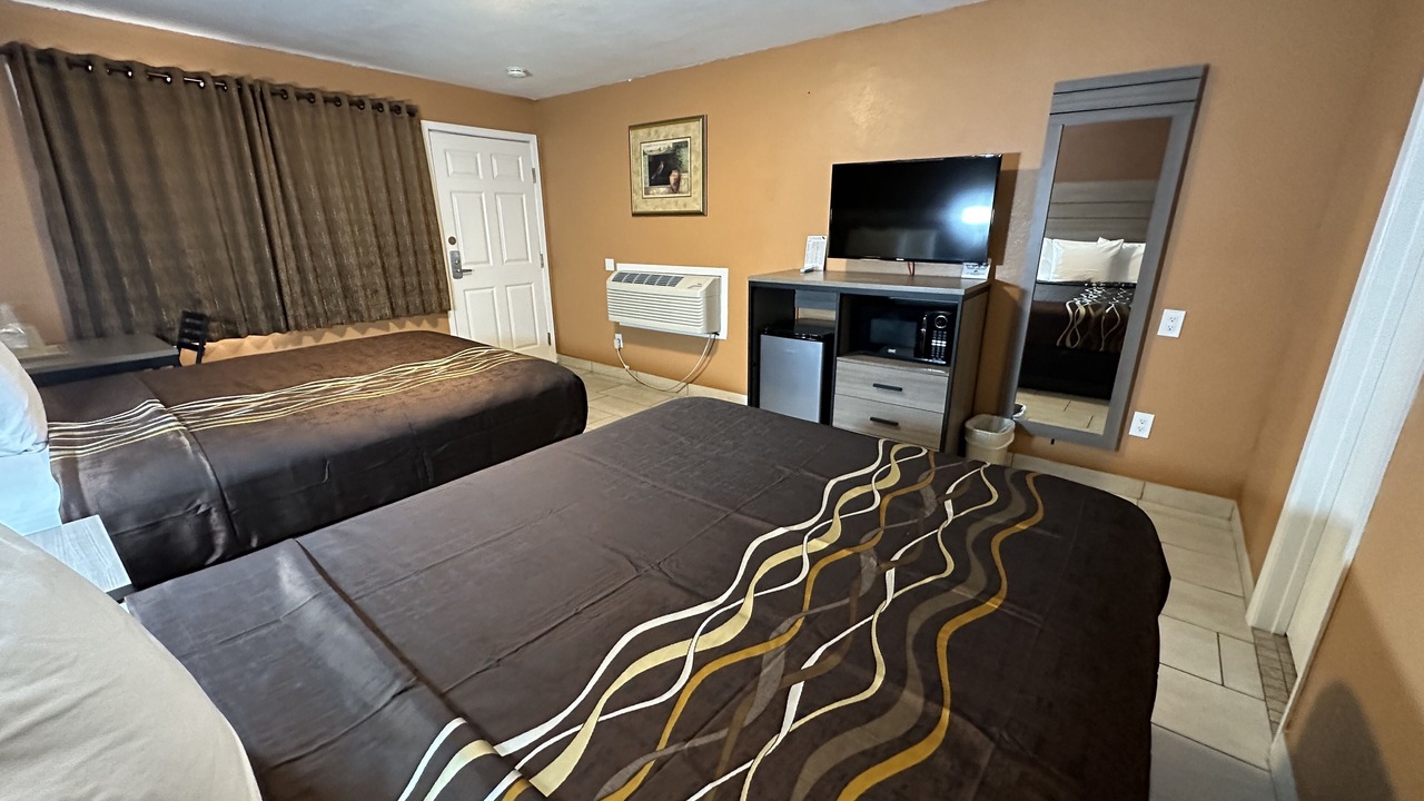 Photo of Bedroom in Victorville
