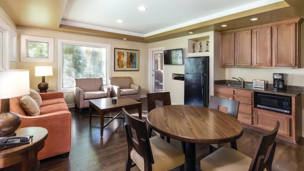 Photo of Livingroom in Paradise Valley Village