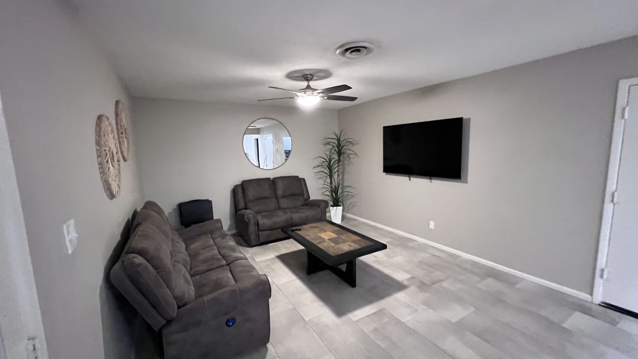 Photo of Livingroom in North Mountain
