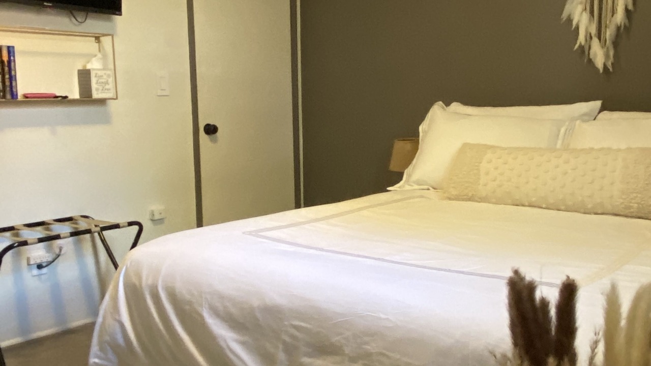 Photo of Bedroom in Blenman-Elm