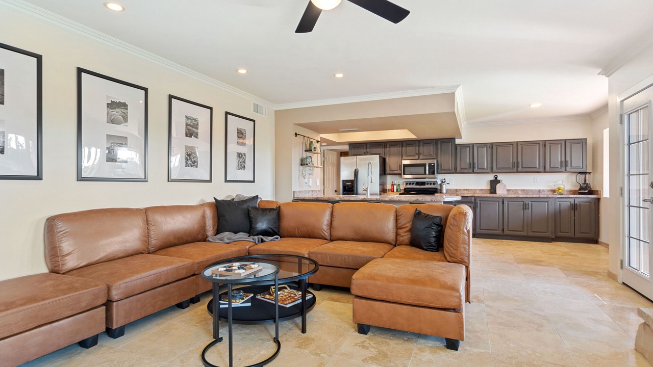 Photo of Livingroom in Raskin Estates