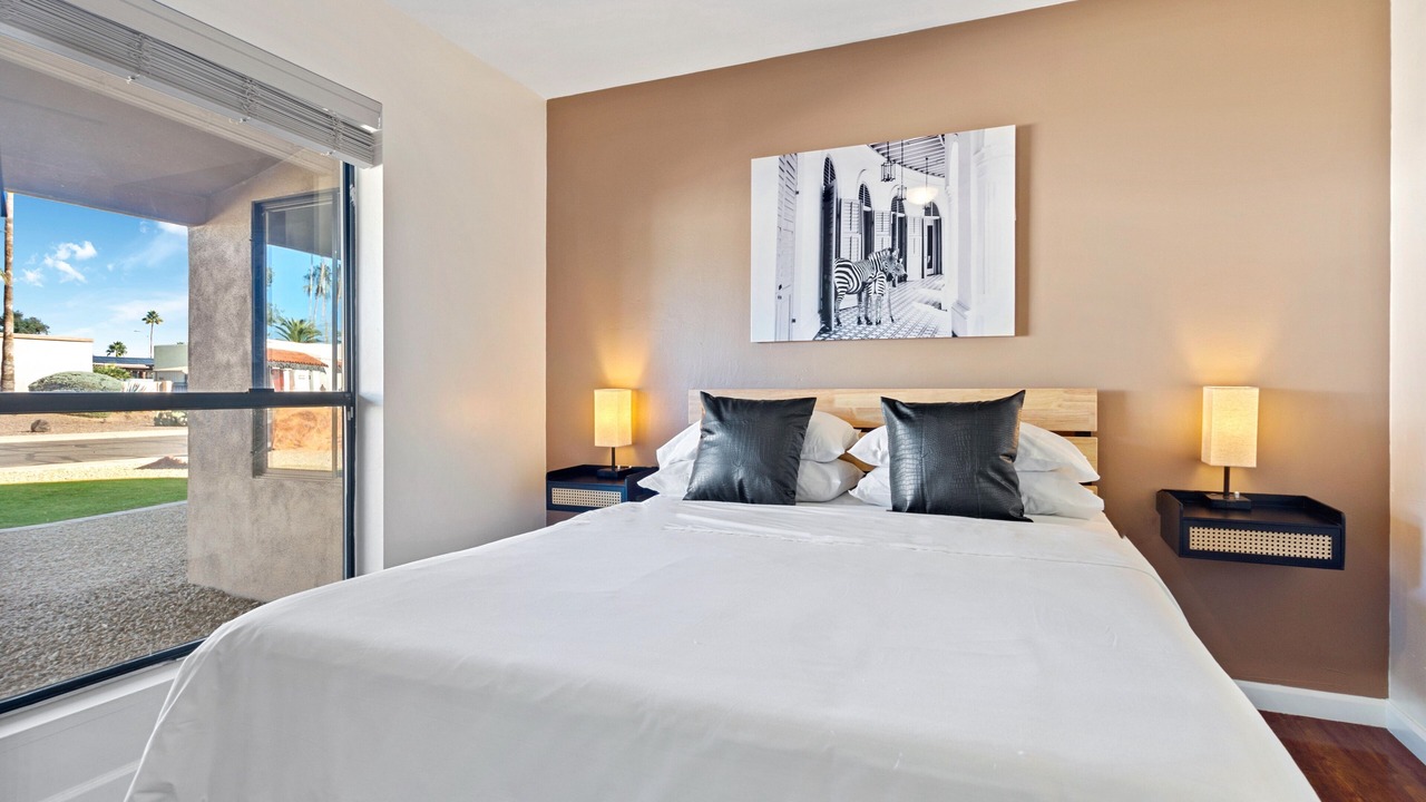 Photo of Bedroom in Raskin Estates