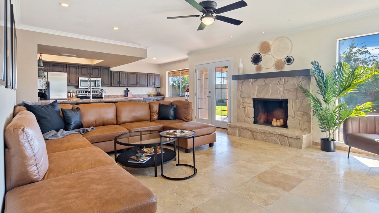 Photo of Livingroom in Raskin Estates