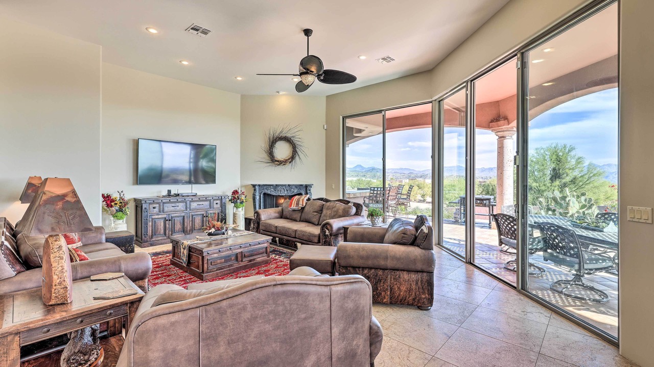 Photo of Livingroom in Rio Verde Foothills