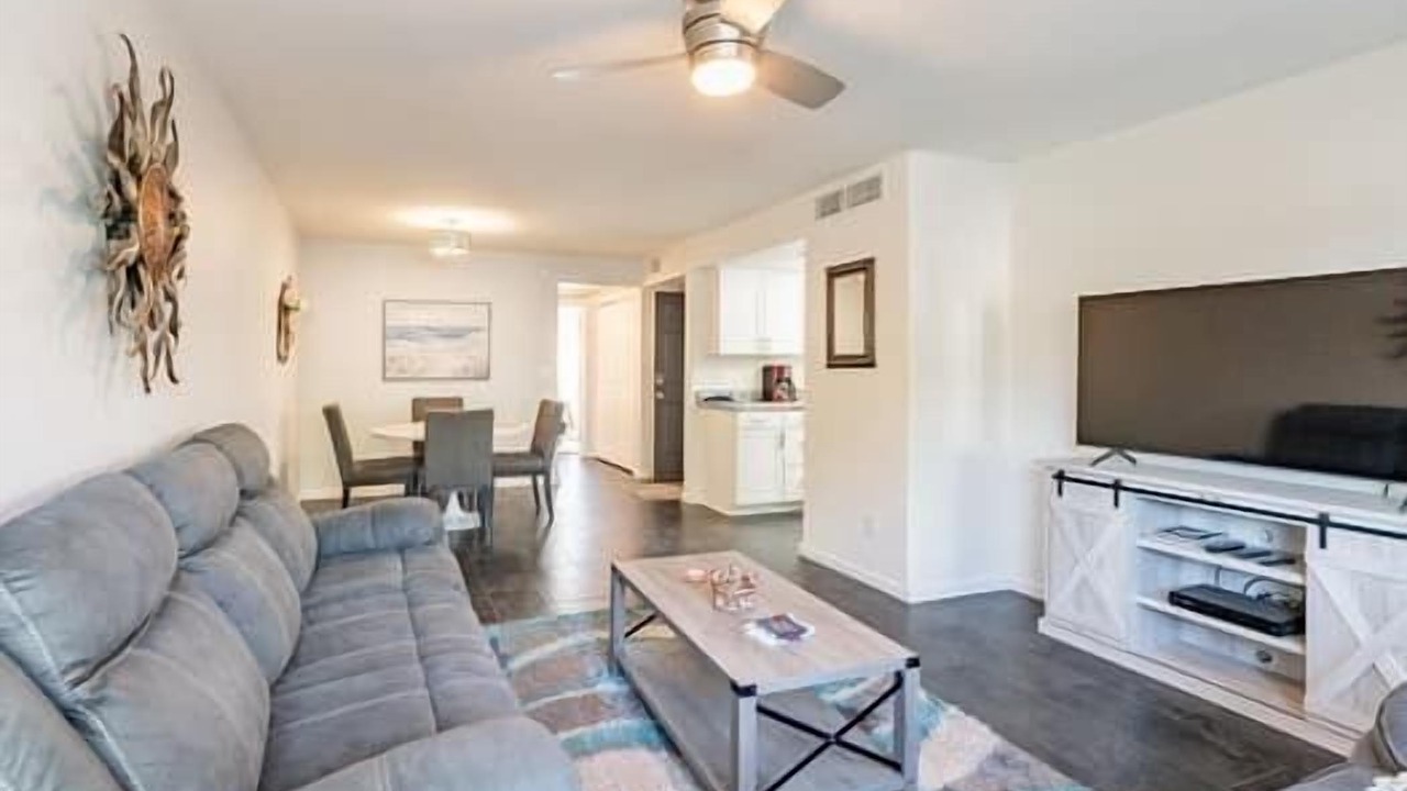 Photo of Livingroom in Tucson