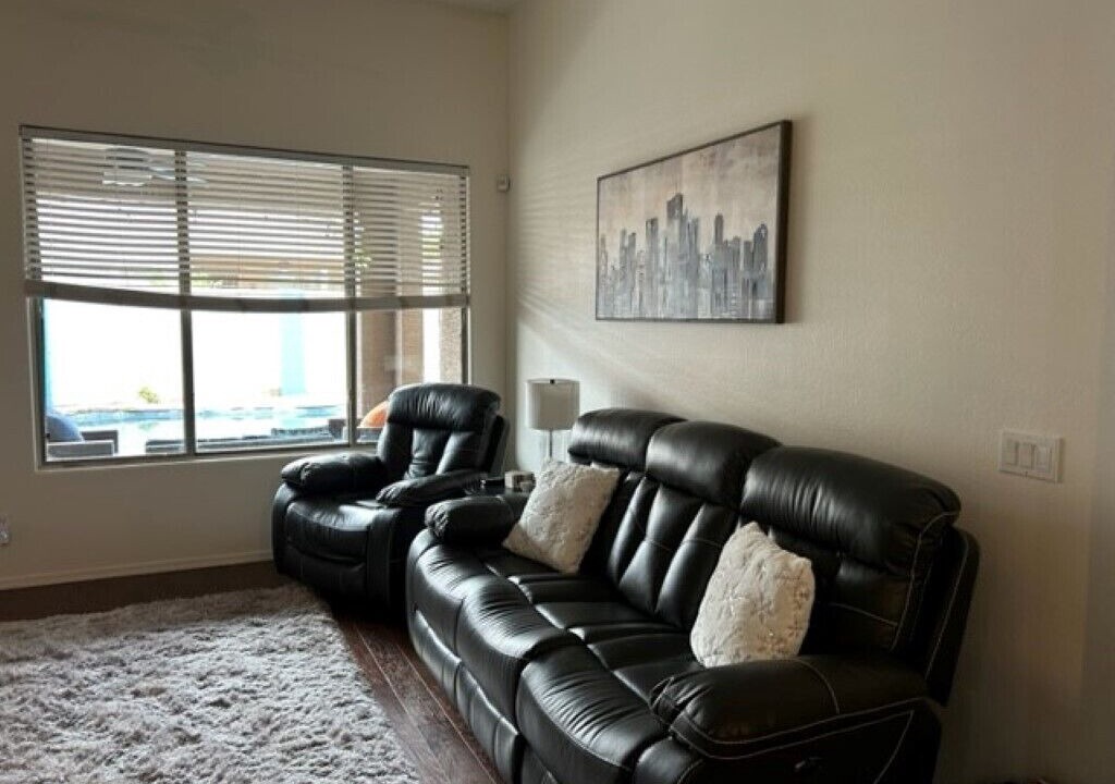 Photo of Livingroom in Rovey Farm Estates