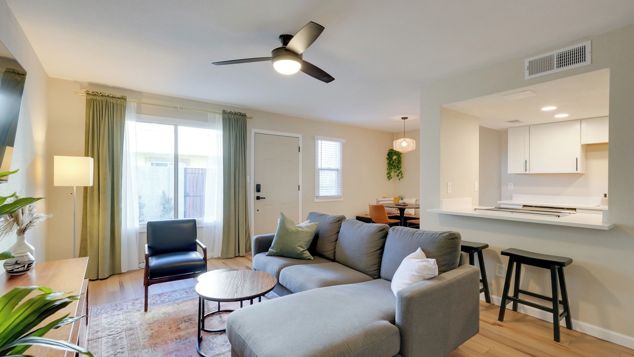 Photo of Livingroom in South Scottsdale