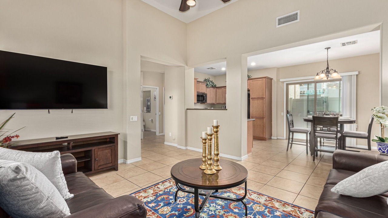 Photo of Livingroom in Paradise Valley Village