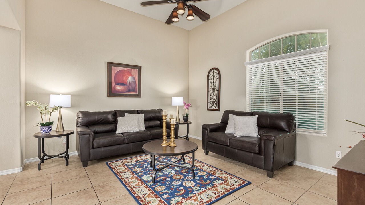 Photo of Livingroom in Paradise Valley Village