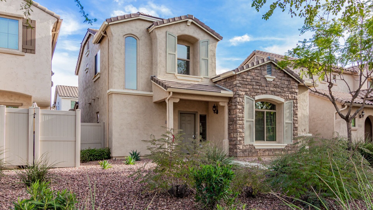 Photo of Outdoor in Paradise Valley Village