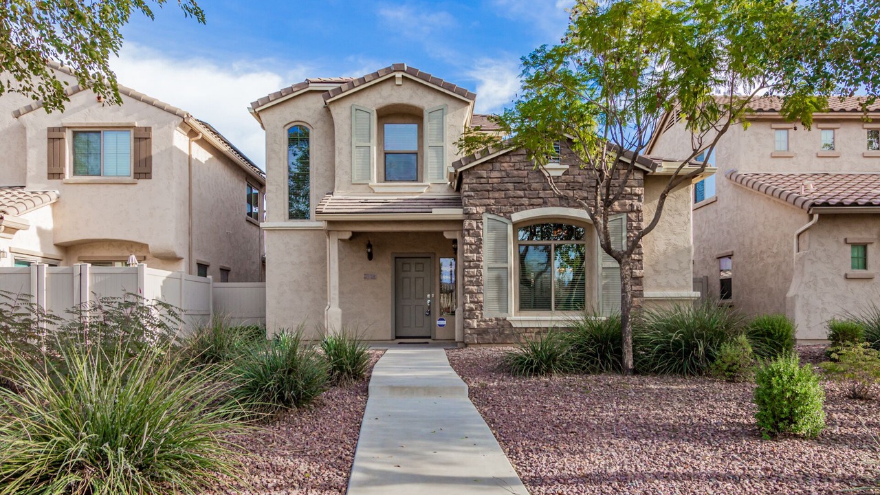 Photo of Outdoor in Paradise Valley Village