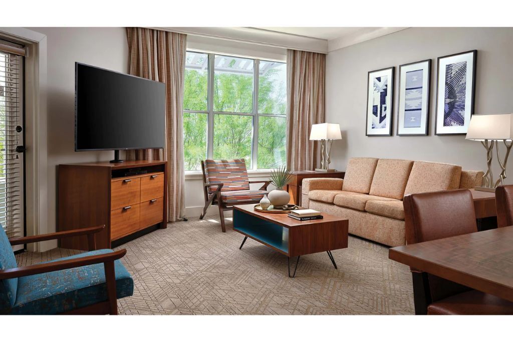 Photo of Livingroom in Desert Ridge