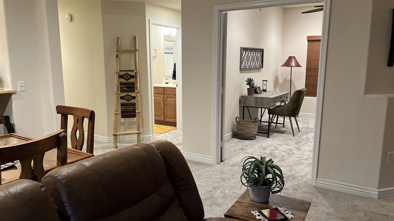 Photo of Livingroom in Desert Ridge