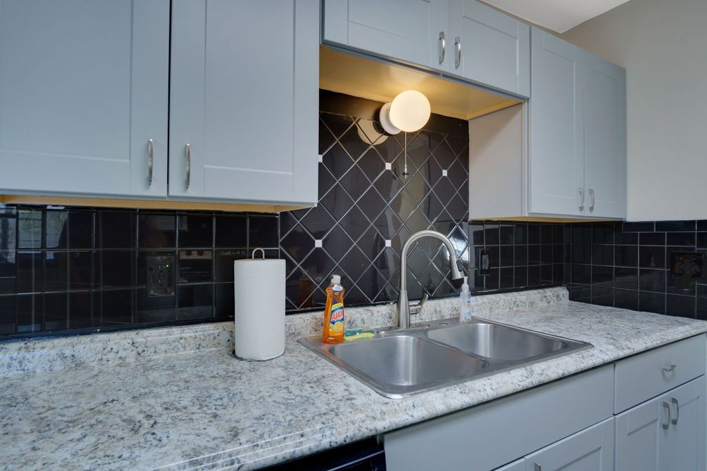 Photo of Kitchen in Harrison East South