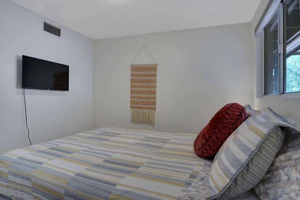 Photo of Bedroom in Harrison East South