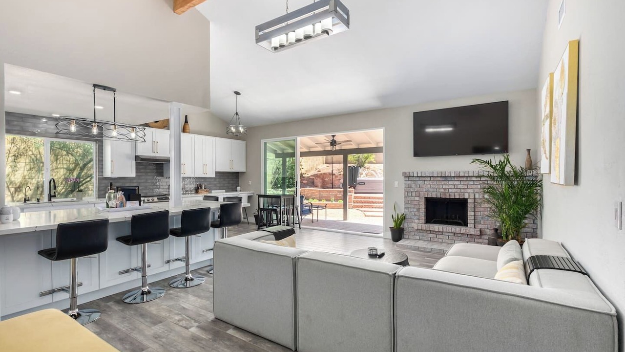 Photo of Livingroom in Paradise Valley Village