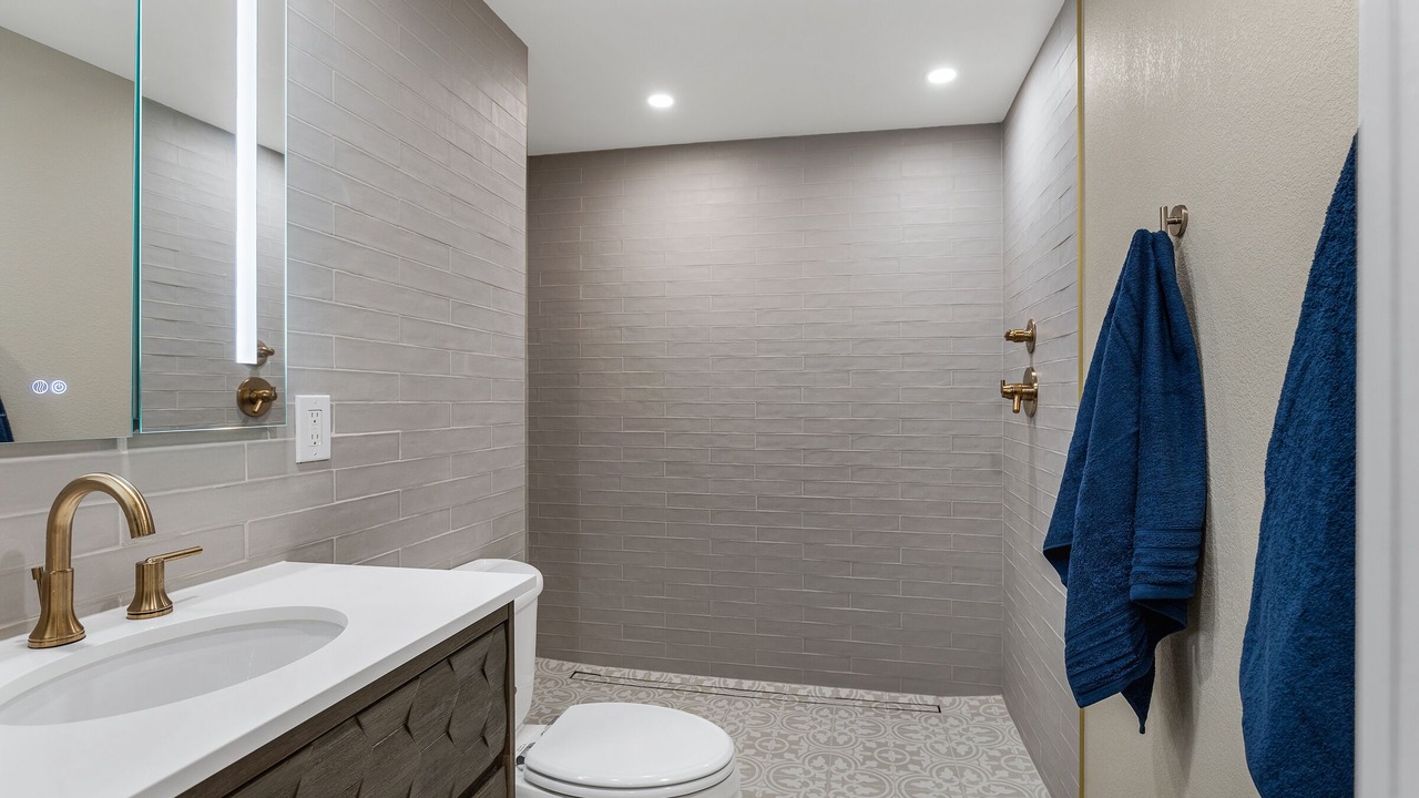 Photo of Bathroom in Village Grove