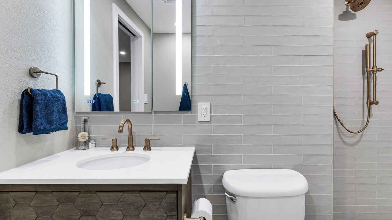 Photo of Bathroom in Village Grove