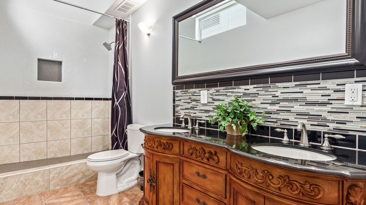 Photo of Bathroom in Glendale