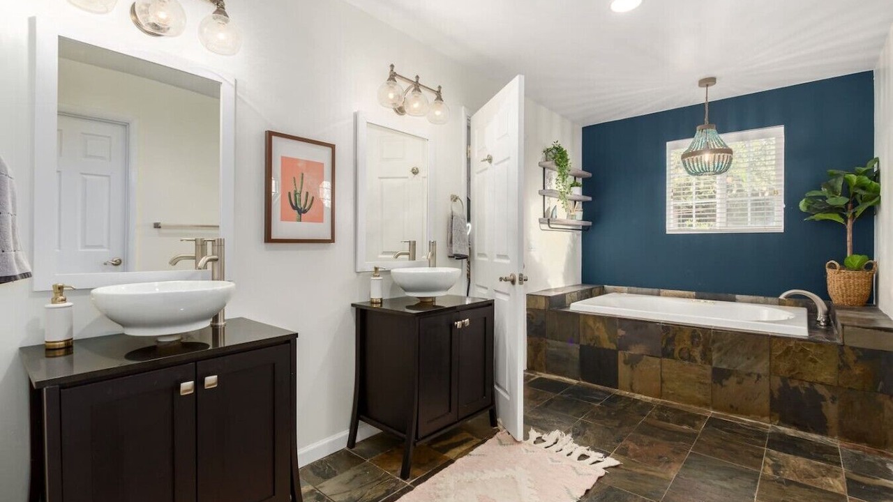 Photo of Bathroom in Scottsdale Estates Nine