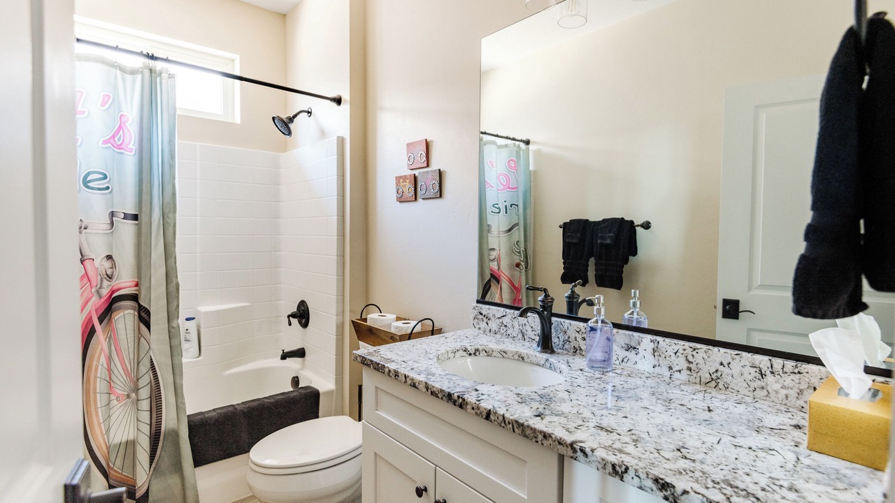 Photo of Bathroom in Cottonwood