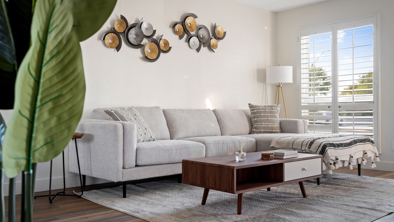 Photo of Livingroom in Raskin Estates