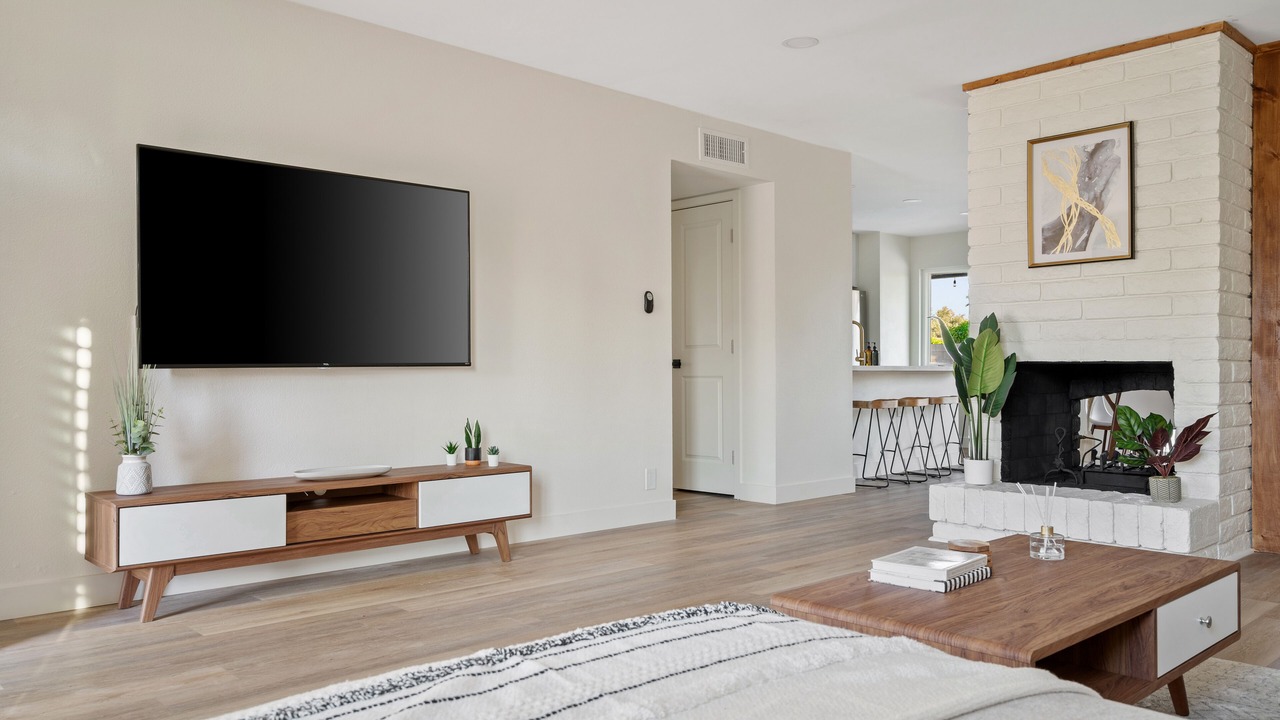 Photo of Bedroom in Raskin Estates