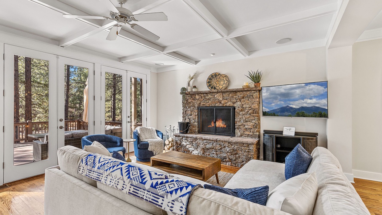 Photo of Livingroom in Ponderosa Trails
