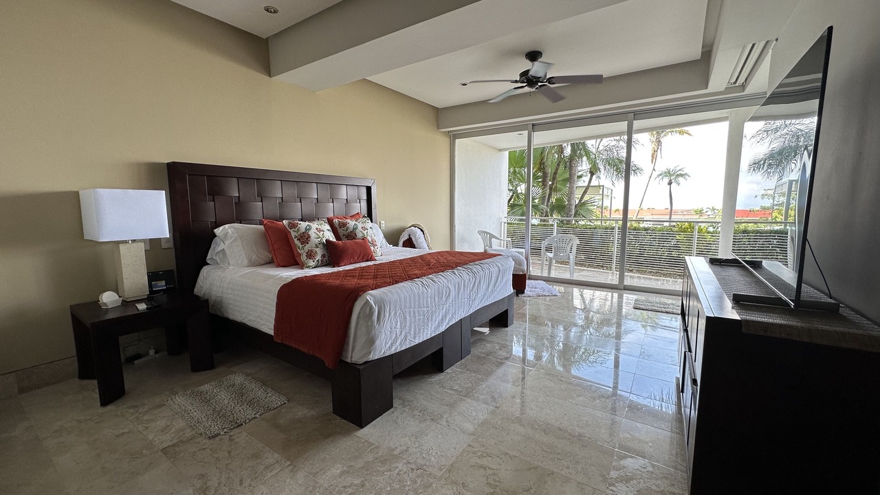 Photo of Bedroom in South Shore Hotel Area