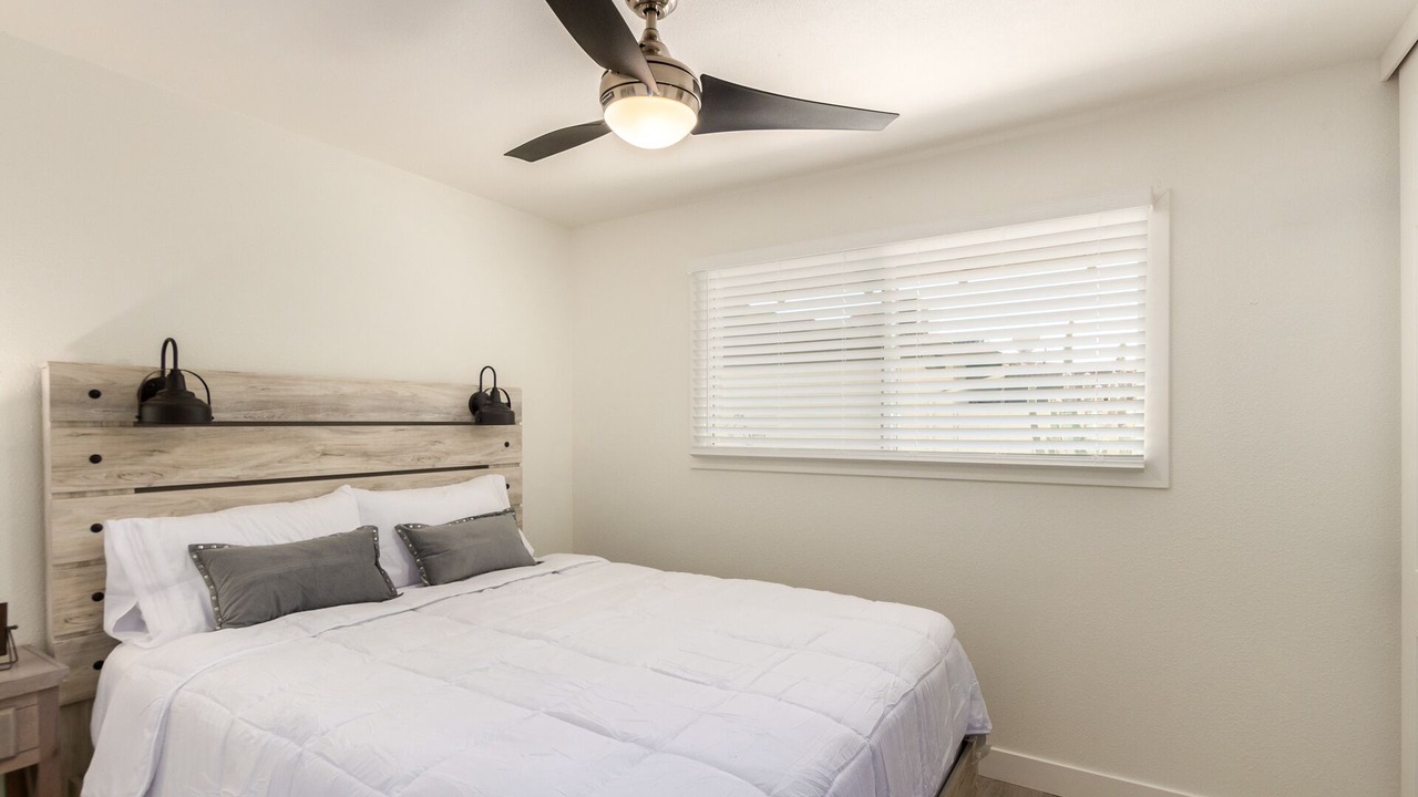 Photo of Bedroom in Papago Parkway