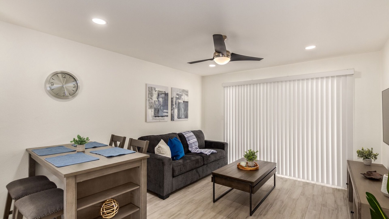 Photo of Livingroom in Papago Parkway