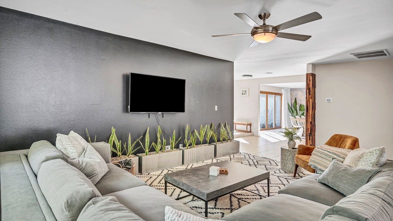 Photo of Livingroom in Camelback East