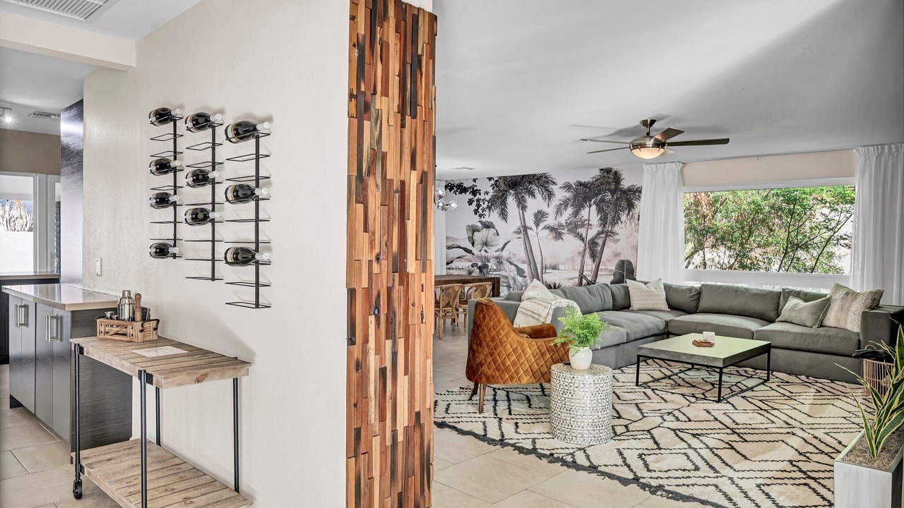 Photo of Livingroom in Camelback East