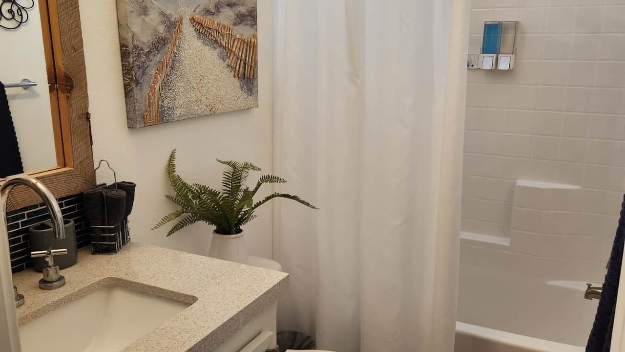 Photo of Bathroom in Parker Strip