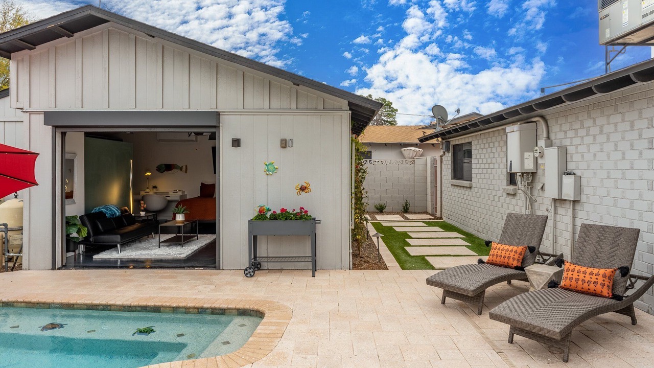 Photo of Outdoor in Scottsdale Estates Six