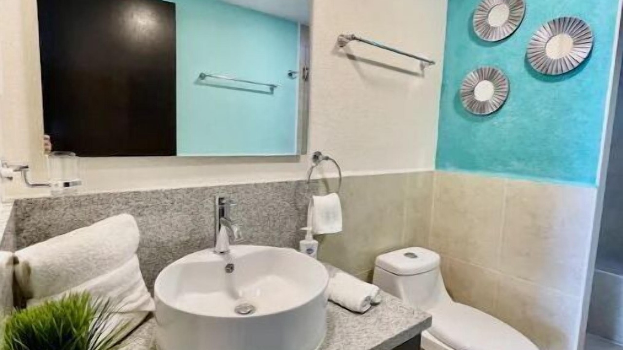 Photo of Bathroom in South Hotel Zone