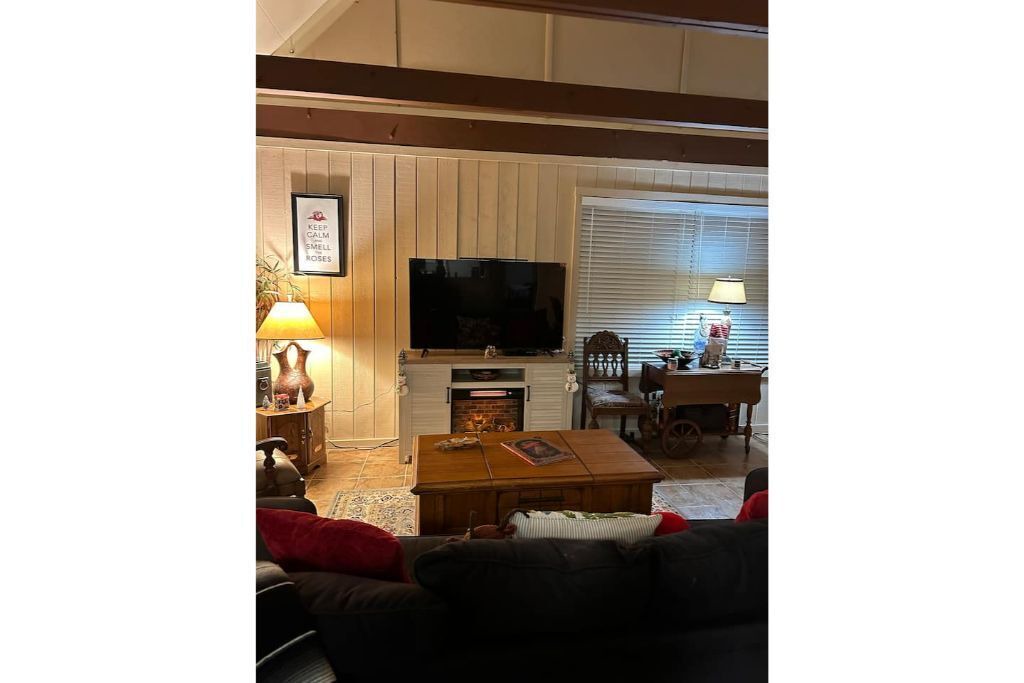 Photo of Livingroom in Groom Creek