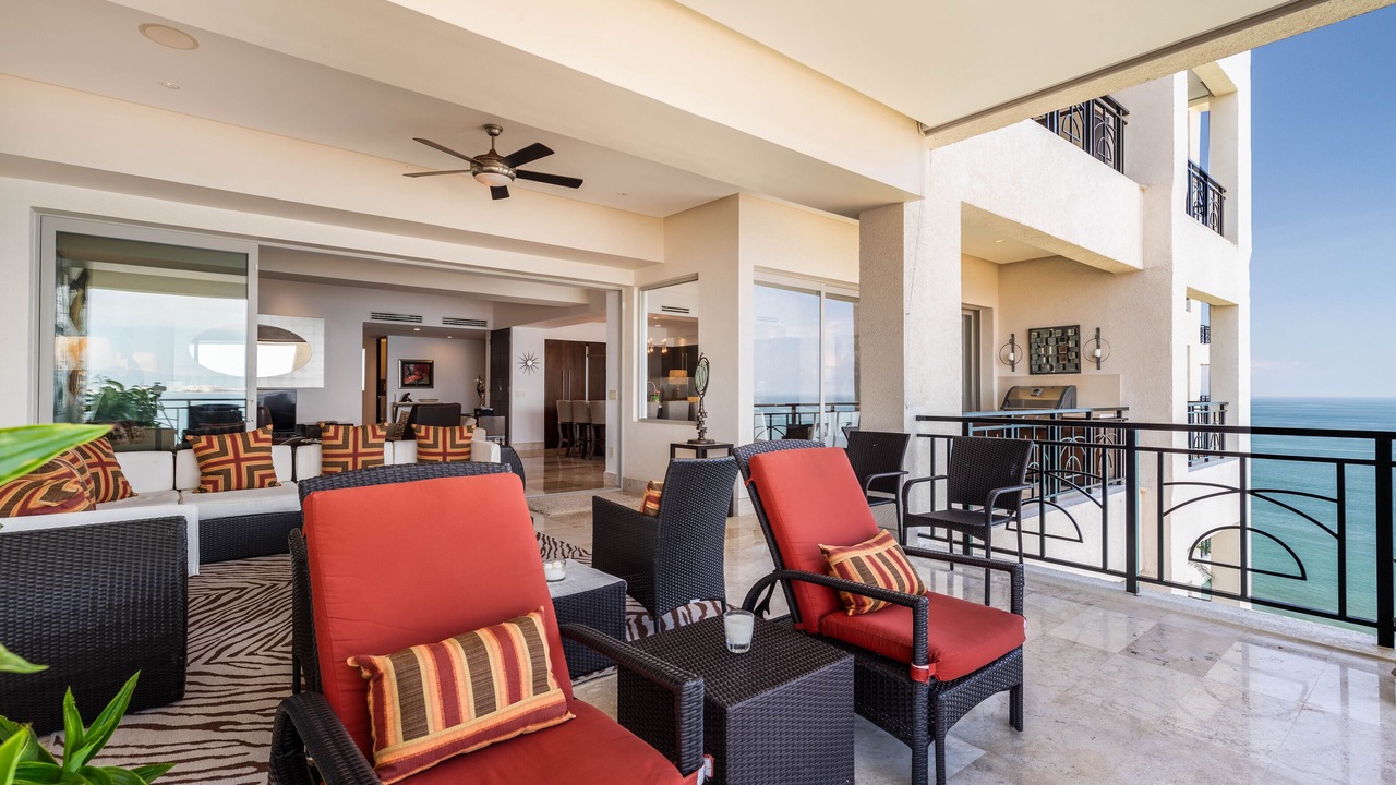 Photo of Patio Balcony in Romantic Zone