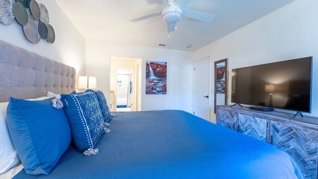 Photo of Bedroom in Oak Creek