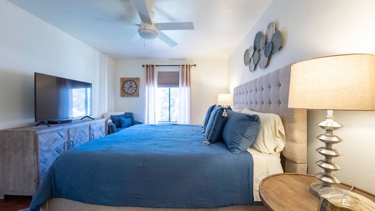 Photo of Bedroom in Oak Creek