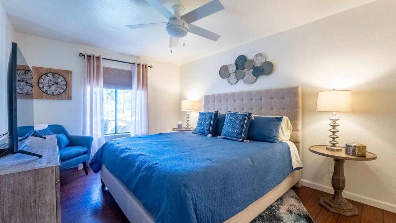 Photo of Bedroom in Oak Creek