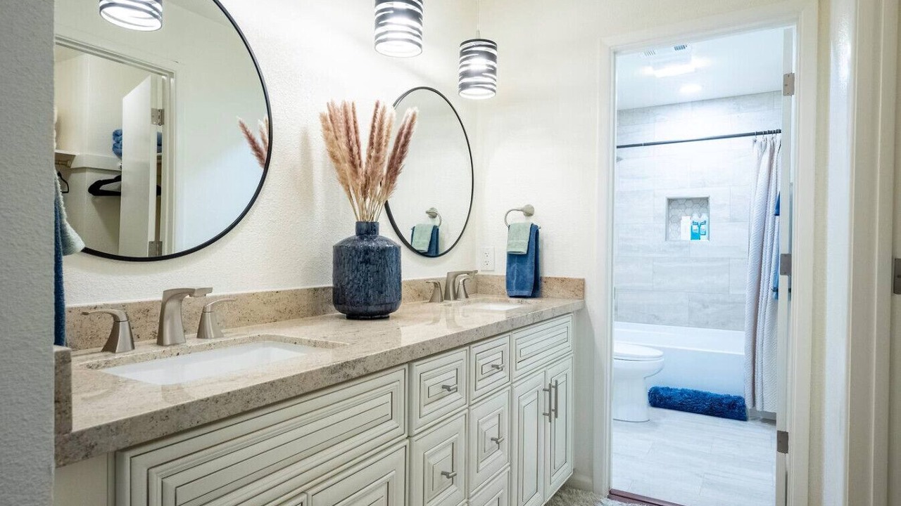 Photo of Bathroom in Oak Creek
