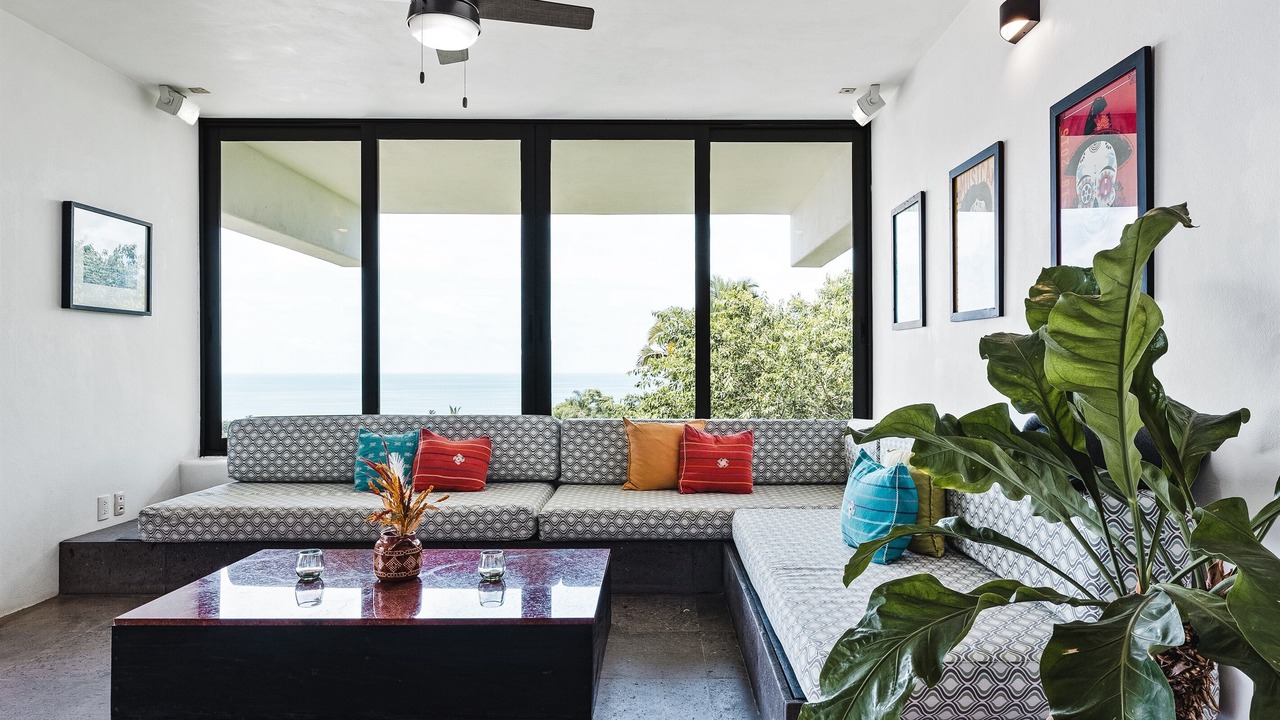 Photo of Livingroom in North End