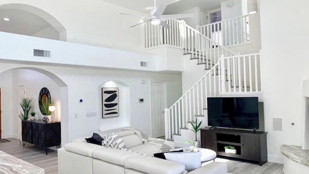 Photo of Livingroom in Canada Hills - Village