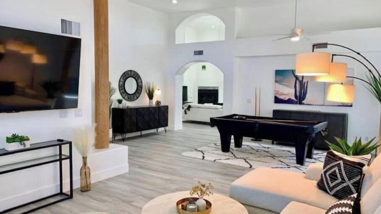 Photo of Livingroom in Canada Hills - Village