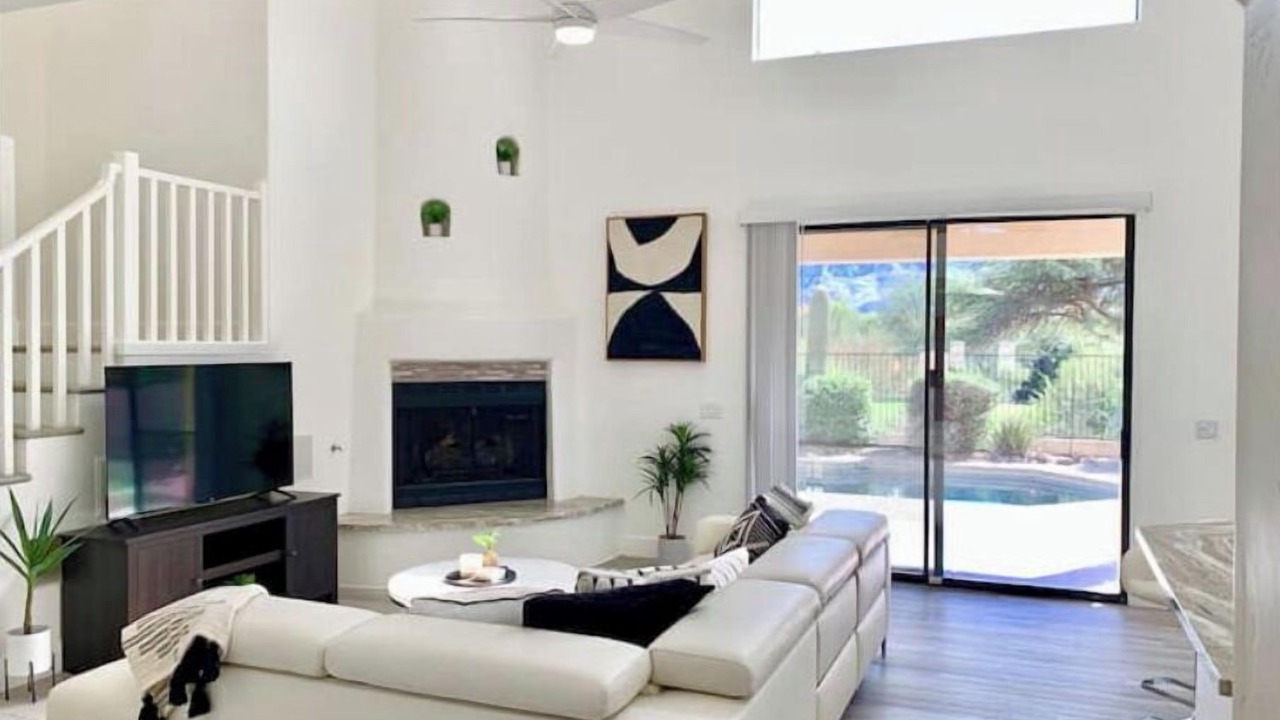 Photo of Livingroom in Canada Hills - Village