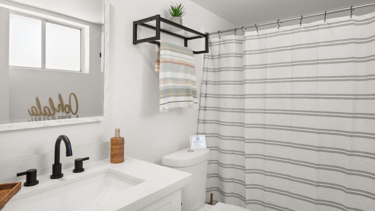 Photo of Bathroom in Horizons On Camelback