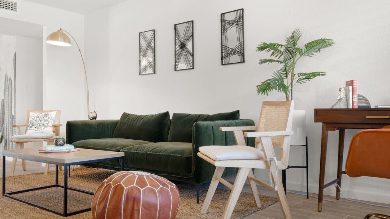 Photo of Livingroom in Horizons On Camelback
