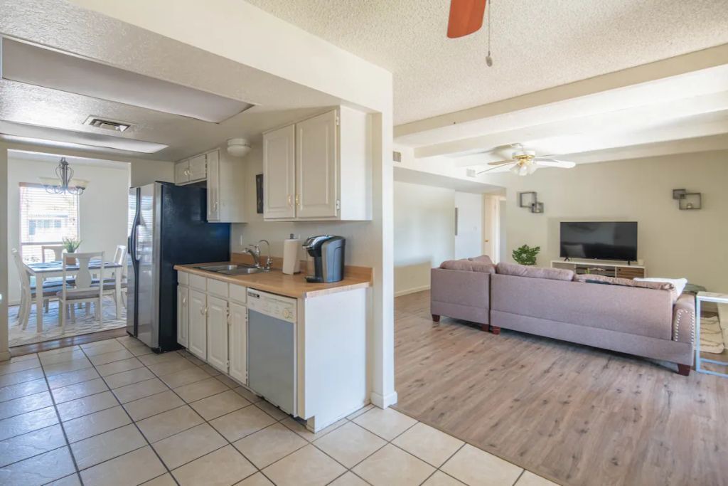 Photo of Livingroom in Raskin Estates